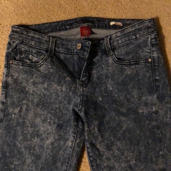 Jeans - Picture 2 of 3